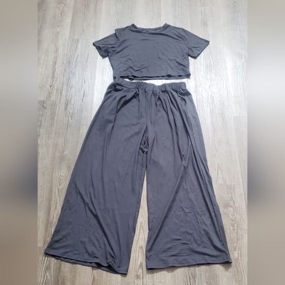 Wide leg pants and matching crop top,  size X large NWNT - Picture 3 of 13